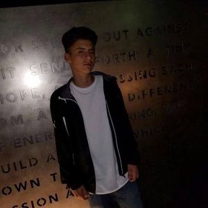 Meet your Posher, Jonathan